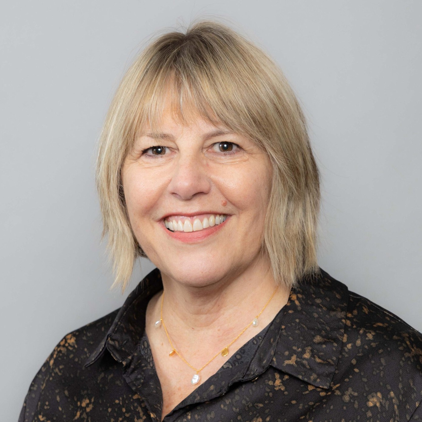 Sarah Perry VP Customer Supply Chain headshot