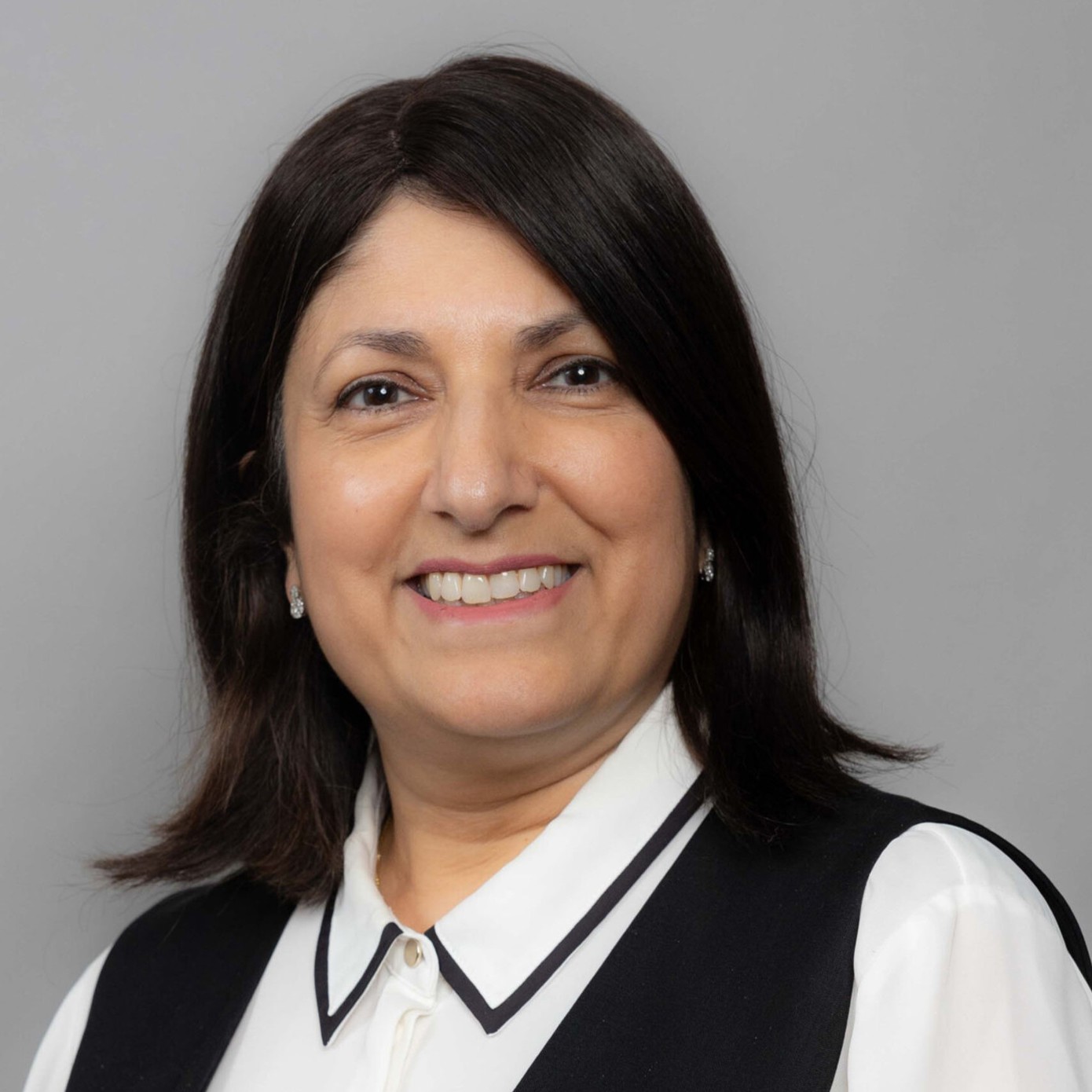 Munnawar Chishty Chief Marketing Officer headshot